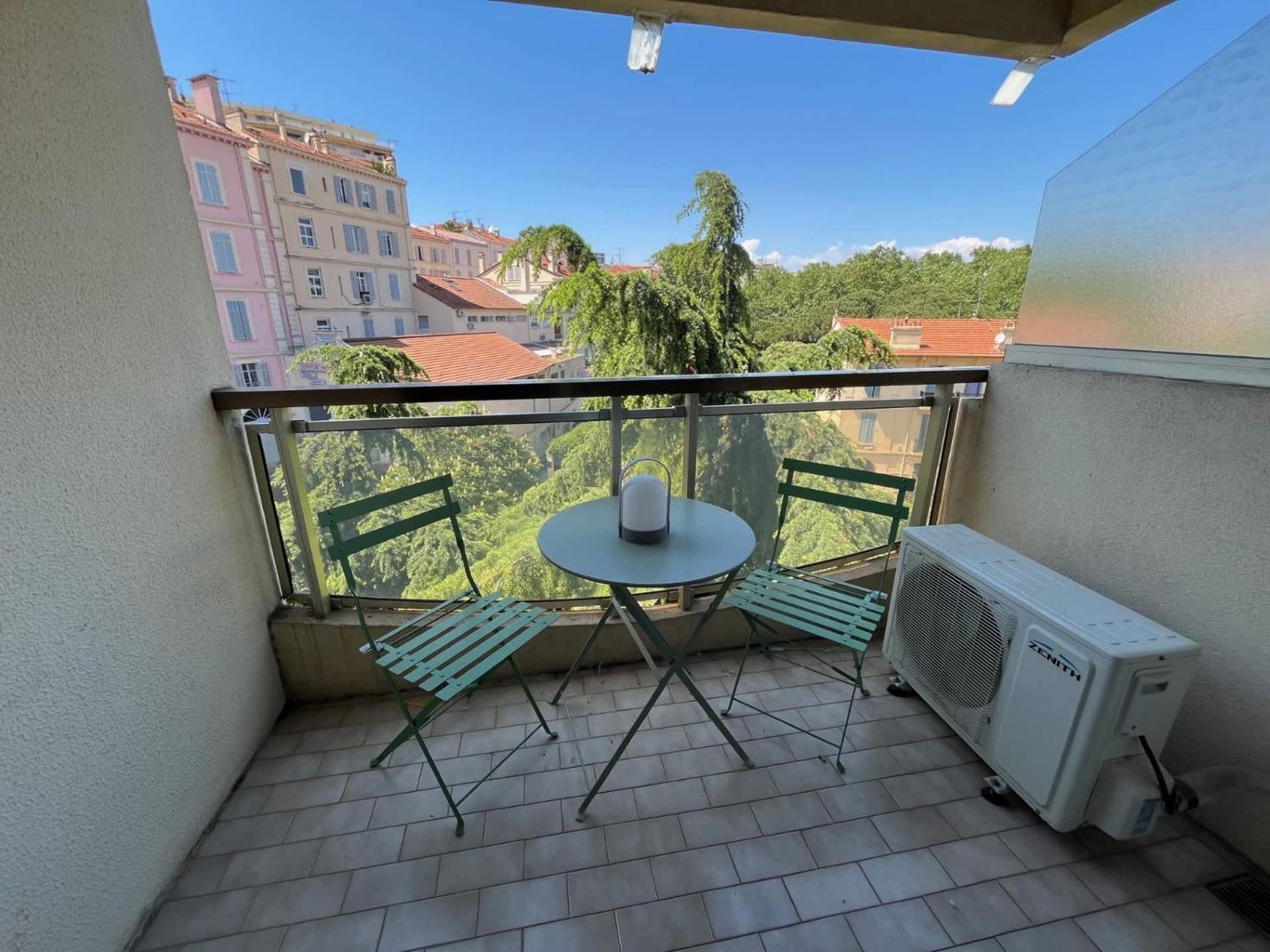 Deux Pièces En Plein Centre Appartamento *